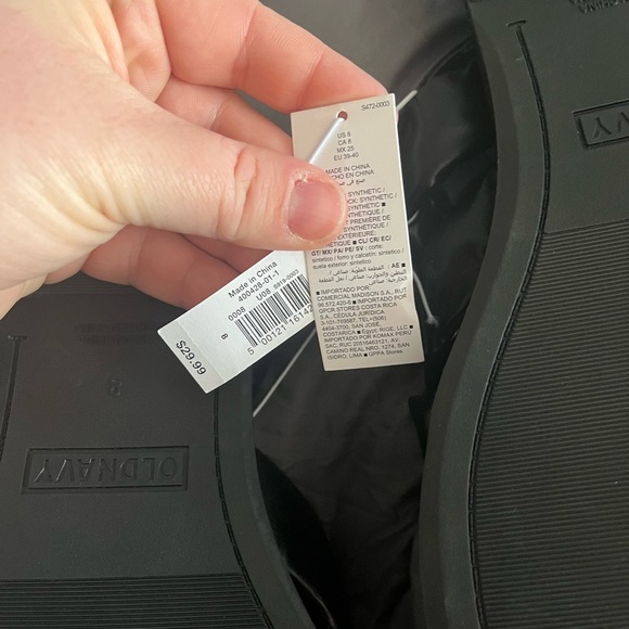 NWT Women’s Black Puffy‎ Cross-Strap Flatform Sandals size 8 - Picture 7 of 7